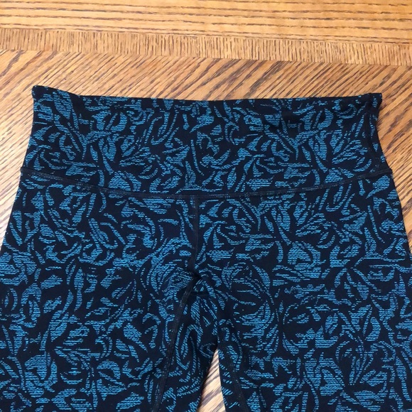 Lululemon leggings - Picture 2 of 4